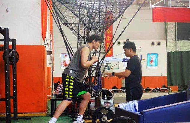 乐鱼官网-仅一墙之隔，丁彦雨航与山东队却再次上演隔空喊话